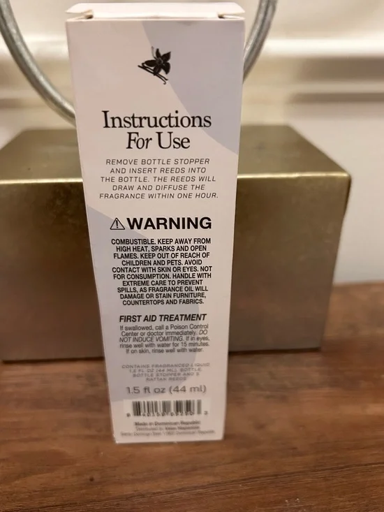 Frothy Vanilla Fragranced Reed Diffuser - Picture 5 of 5